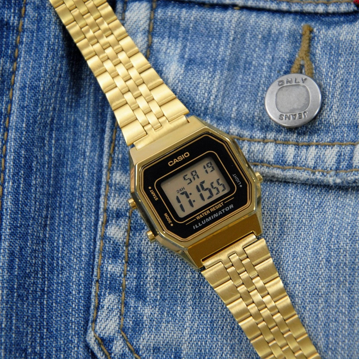 Casio Vintage LA680WEGA-1ER часовник деним детайл MorisMag