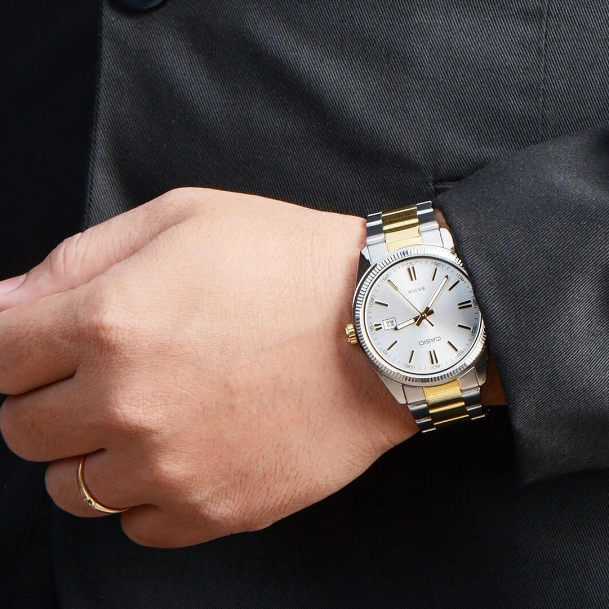 Casio MTP-1302PSG-7AVEF мъжки часовник на ръка двутонов MorisMag
