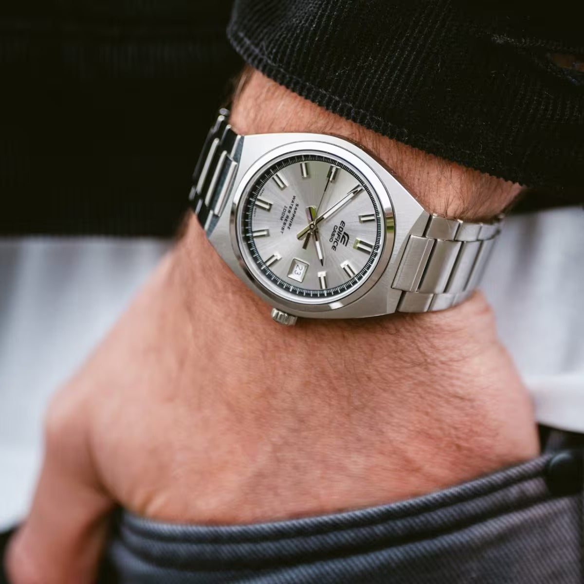 Casio Edifice EFB-109D-7AVEF със сребрист циферблат и сапфирено стъкло