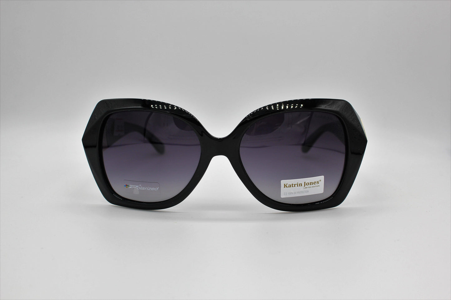 Katrin Jones - MorisMag