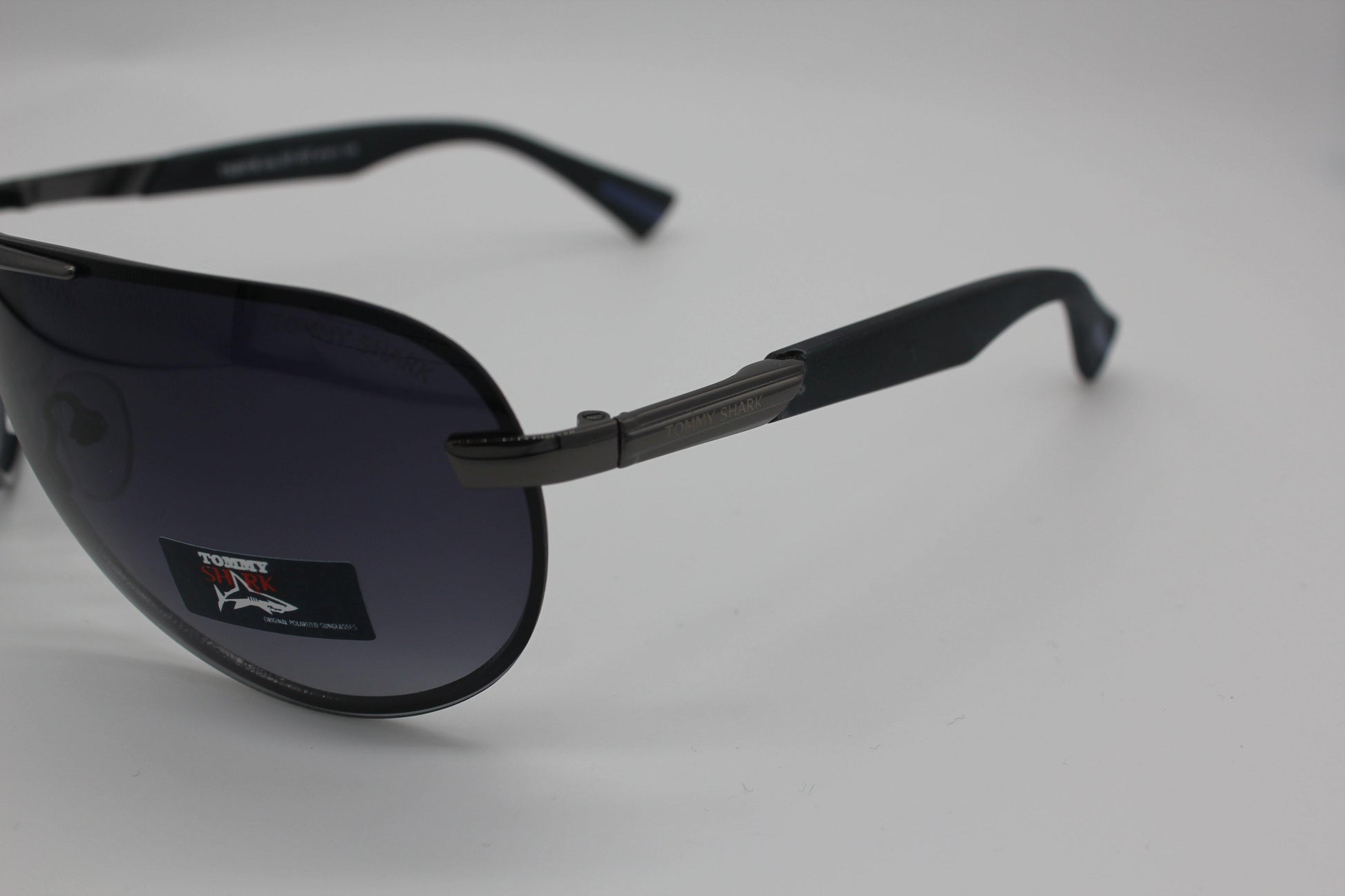 Tommy Shark TS2015 - MorisMag